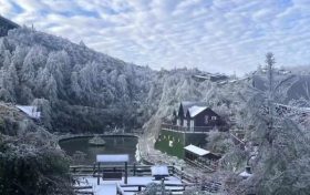 初冬的頂級(jí)浪漫，鎮(zhèn)巴草壩的雪景云海縮略圖